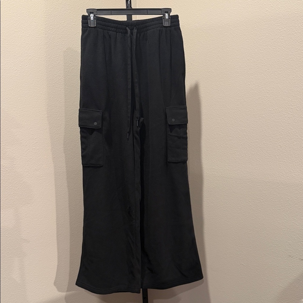 PINK Victoria's Secret Black fleece cargo pants. NWOT